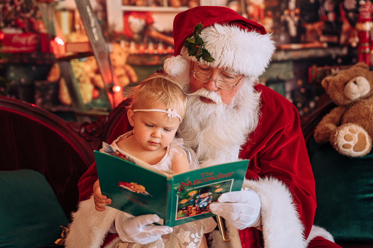 Santa photography at My Santa Experience by Gary Evans Photography