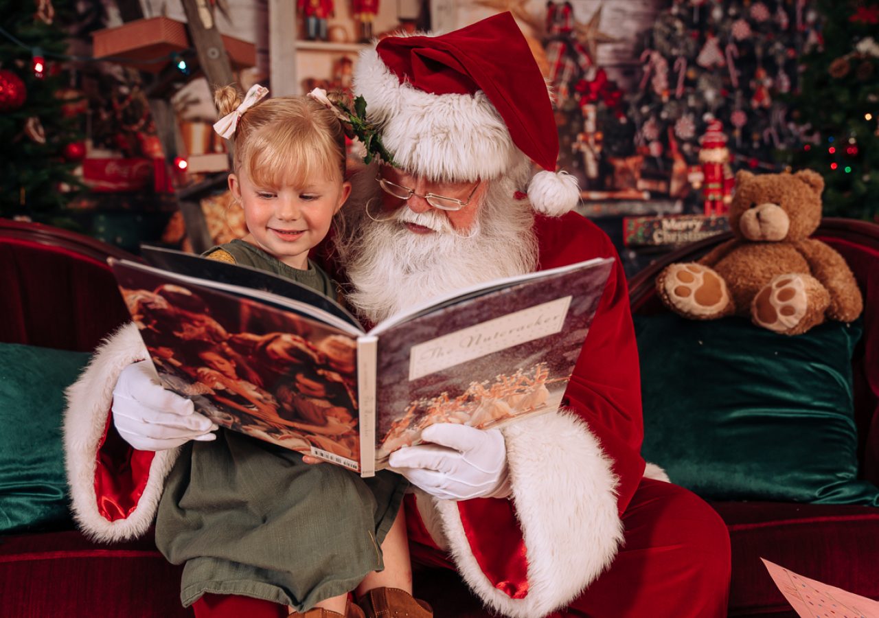 Santa photography at My Santa Experience by Gary Evans Photography