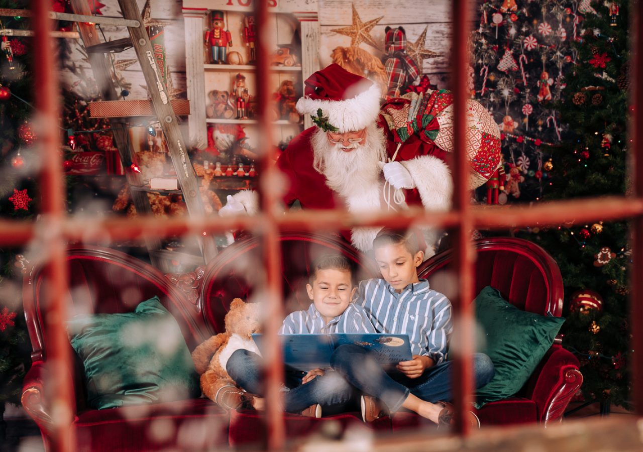 Santa photography at My Santa Experience by Gary Evans Photography