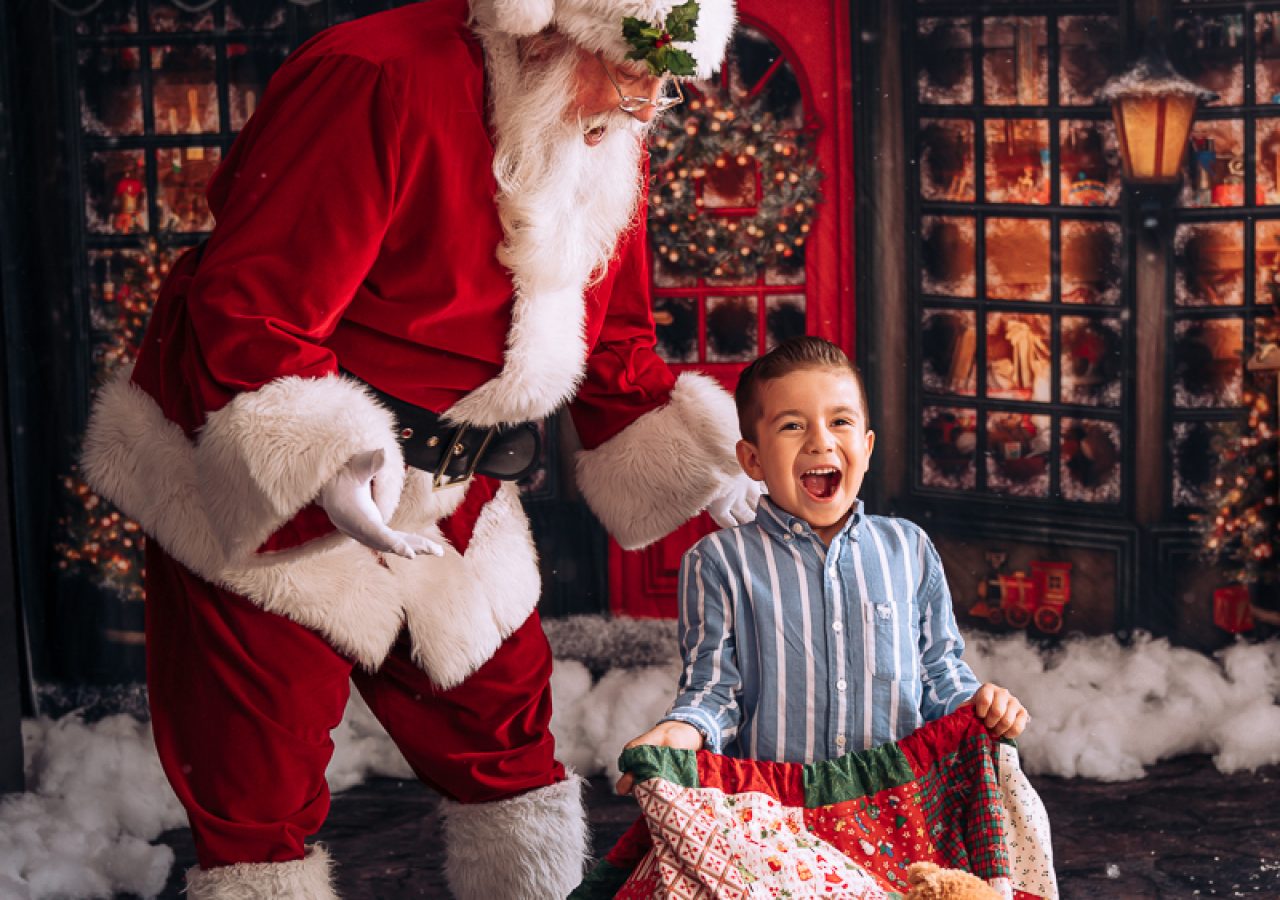 Santa photography at My Santa Experience by Gary Evans Photography