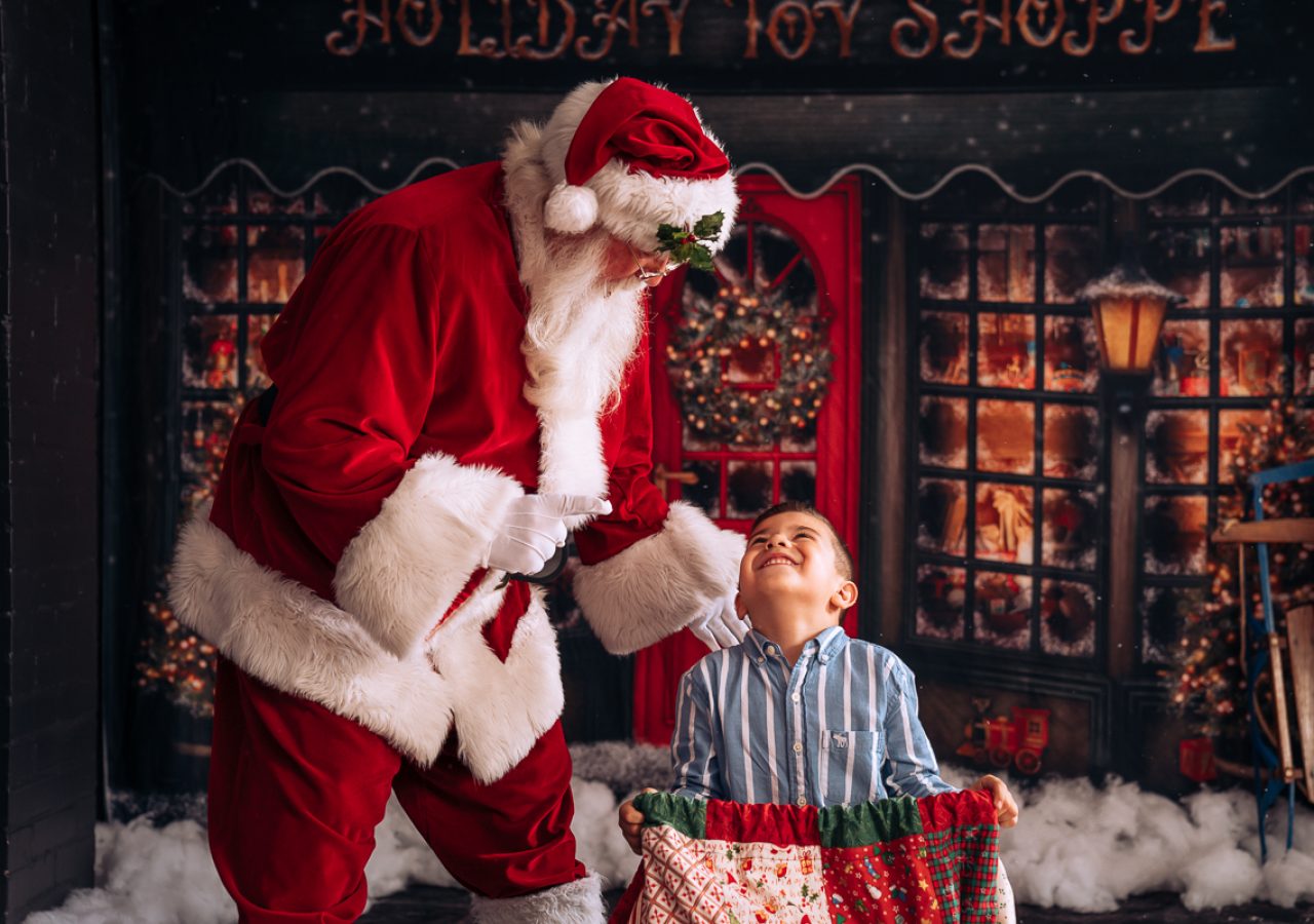 Santa photography at My Santa Experience by Gary Evans Photography