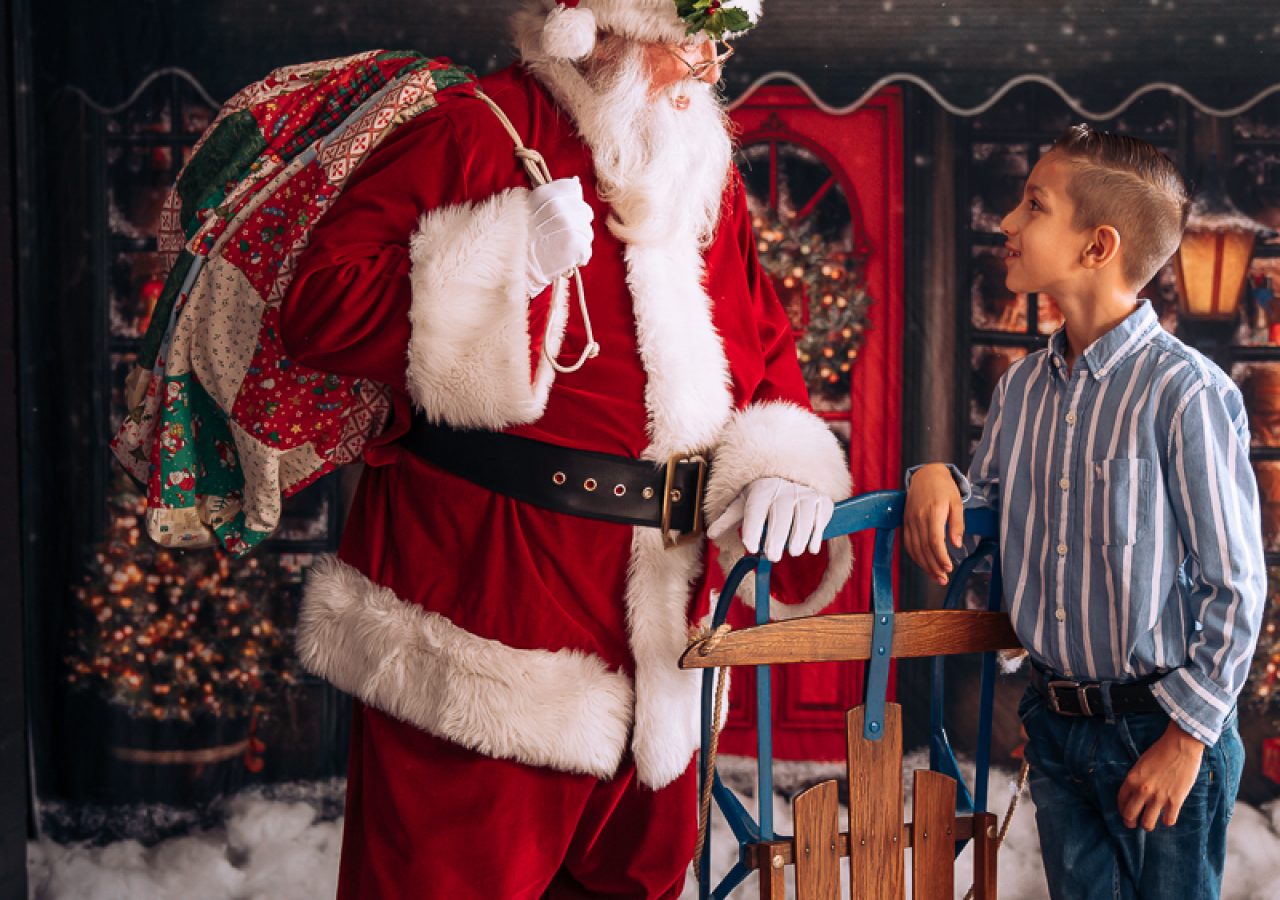 Santa photography at My Santa Experience by Gary Evans Photography